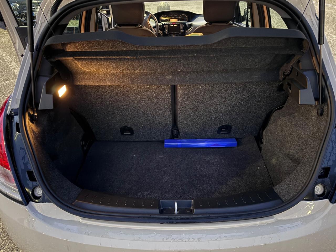 Lancia Ypsilon 1.2 69 CV Silver Solo 58.750 km Ideale Neopatentati