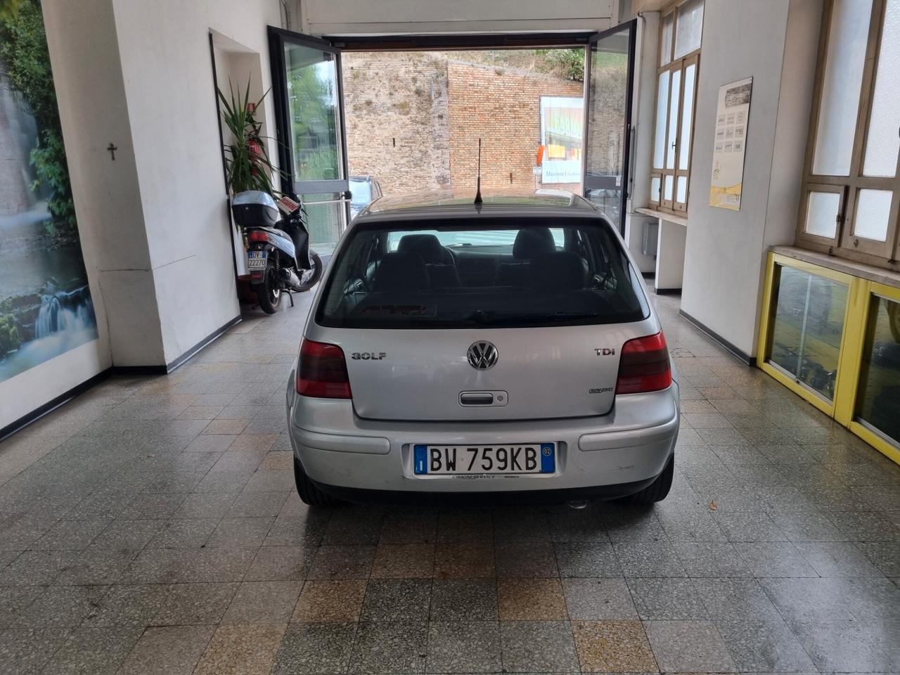 Volkswagen Golf 1.9 TDI/101 CV CONDIZIONI IMPECCABILI