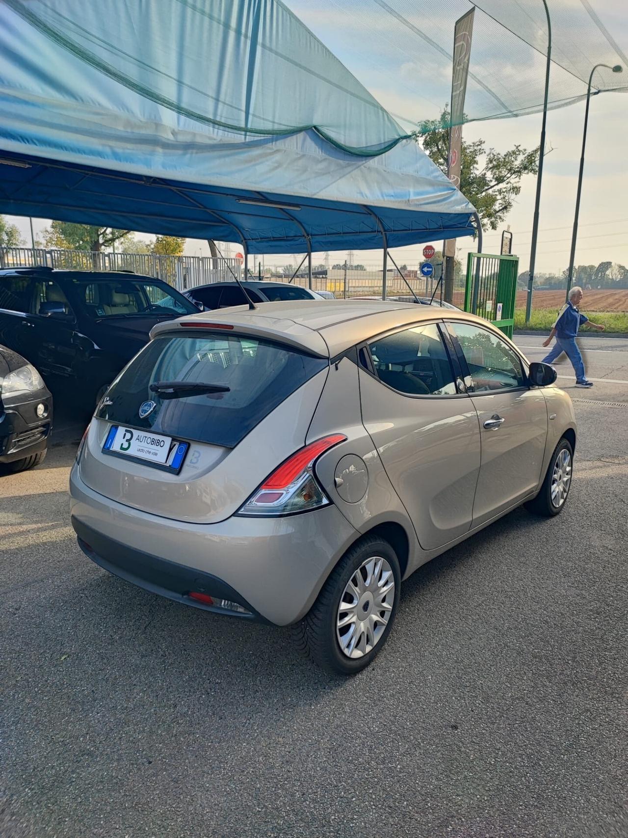 Lancia Ypsilon 1.2 69 CV 5 porte GPL