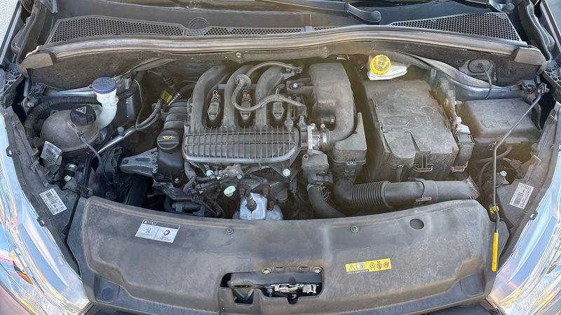 Peugeot 208 I 2015 5 Porte 1.2 PureTech 82cv Signature S&S