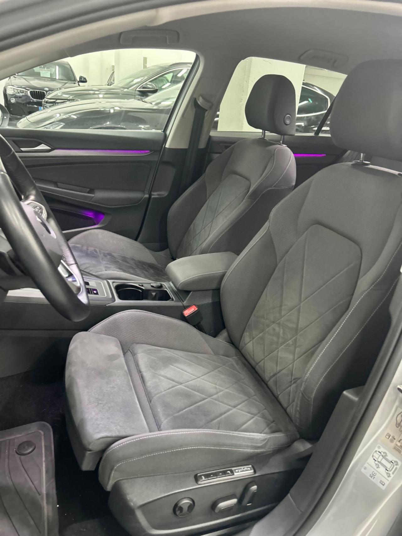 VW Golf 8 2.0 TDI DSG SCR Style FINANZIABILE