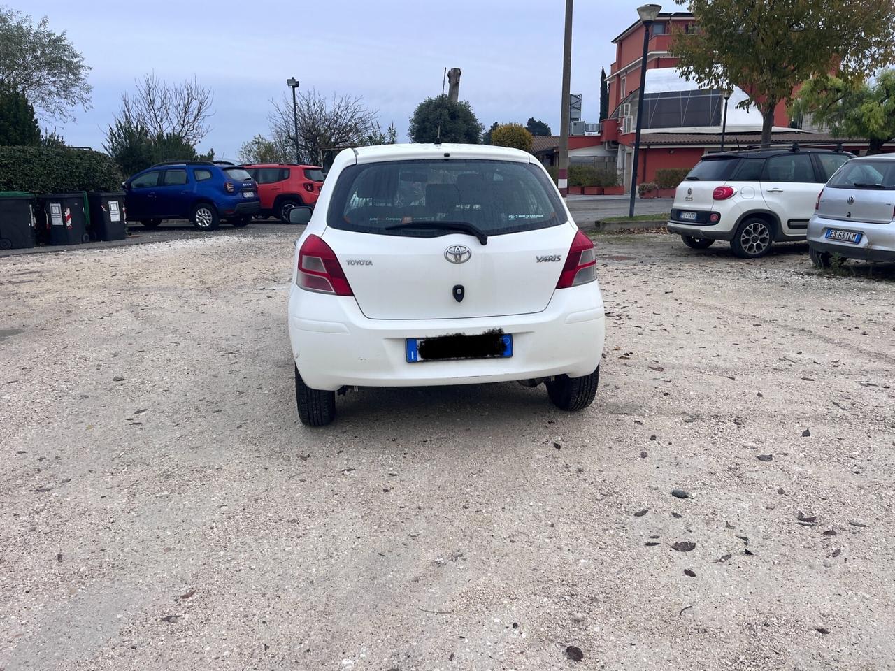 Toyota Yaris 1.0 5 porte