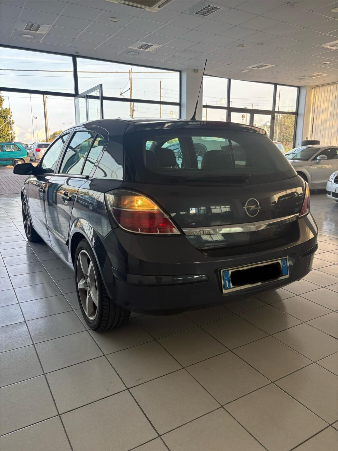 Opel Astra 1.7 CDTI 110CV 5 porte Cosmo