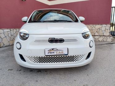 Fiat 500 500e Berlina 42 kWh Passion