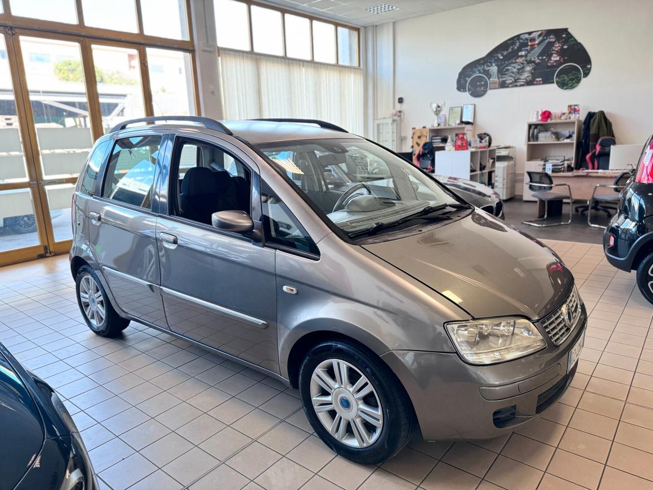 Fiat Idea 1.3 Multijet 16V 70 CV BlackEnergy