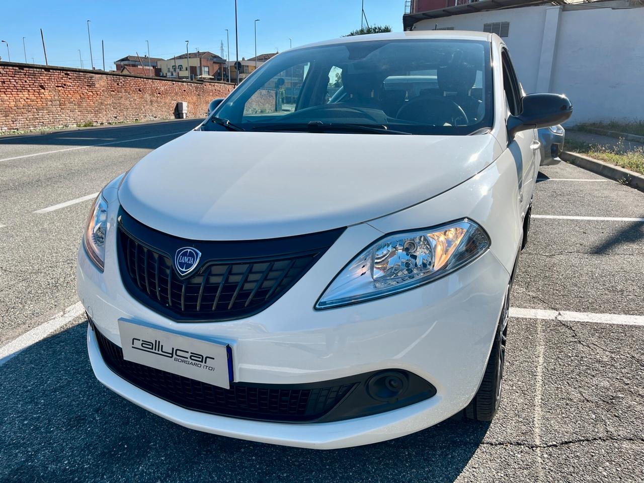 Lancia Ypsilon 1.0 hybrid firefly - 10.000km