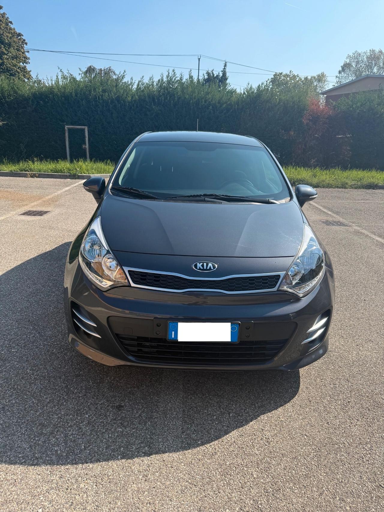 Kia Rio 1.4 crdi - NEOPATENTATI - 12 MESI DI GARANZIA -