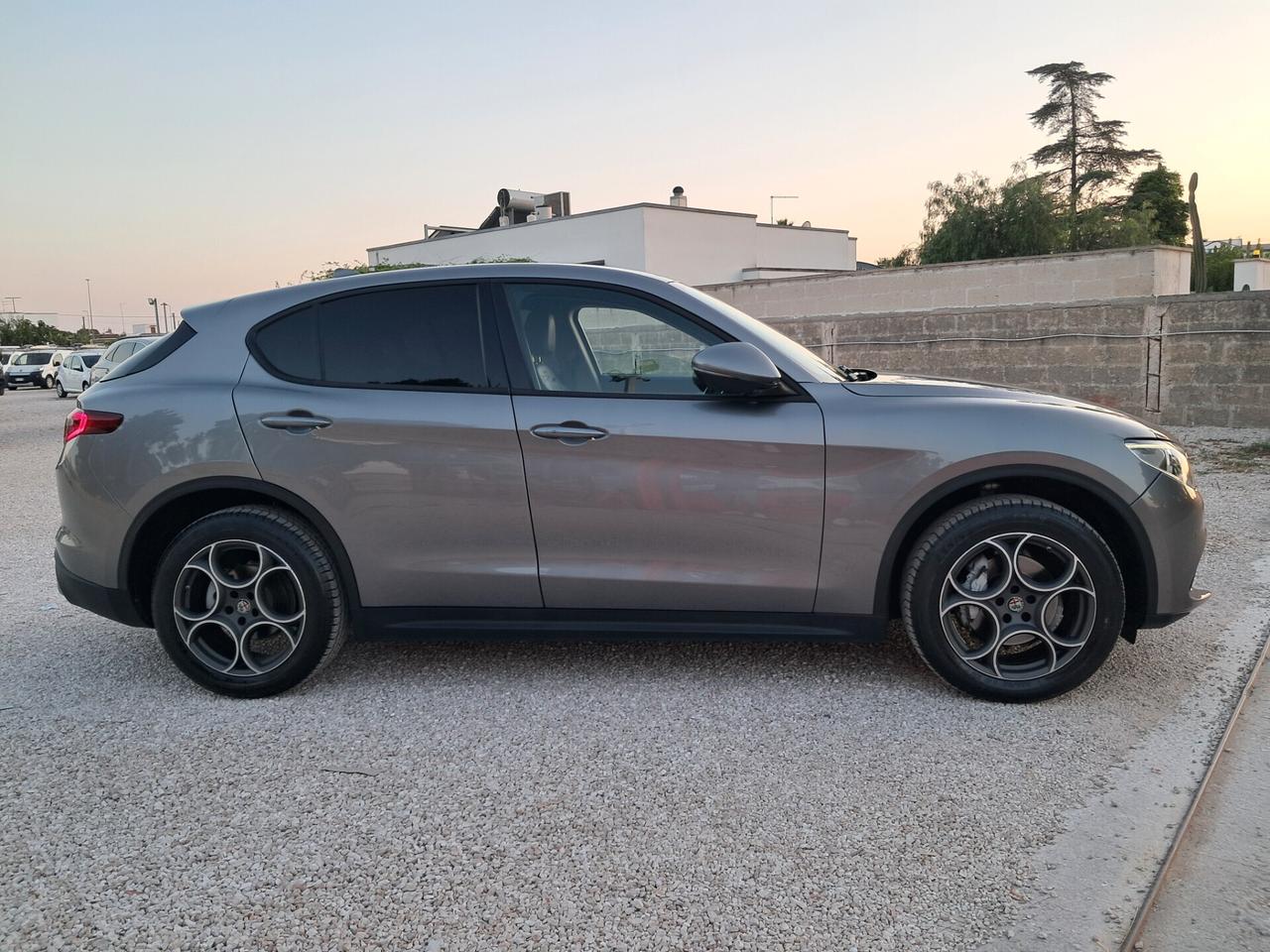 Alfa R. Stelvio 2.2 D 210cv Q4 Executive *PELLE-LED.NAVY*