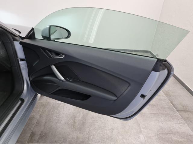 AUDI TT Coupé 40 TFSI S tronic