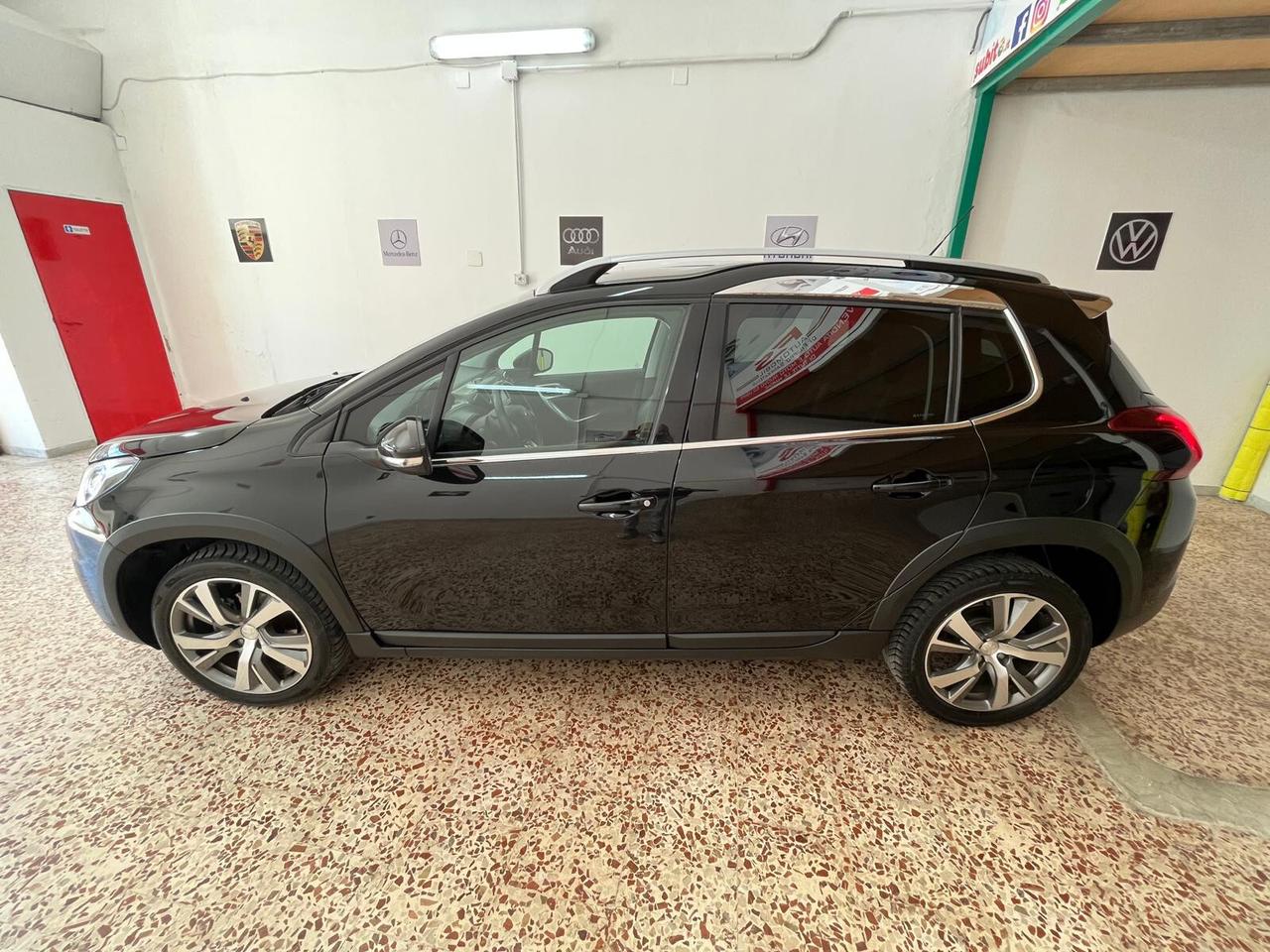 Peugeot 2008 BlueHDi 100 S&S Allure