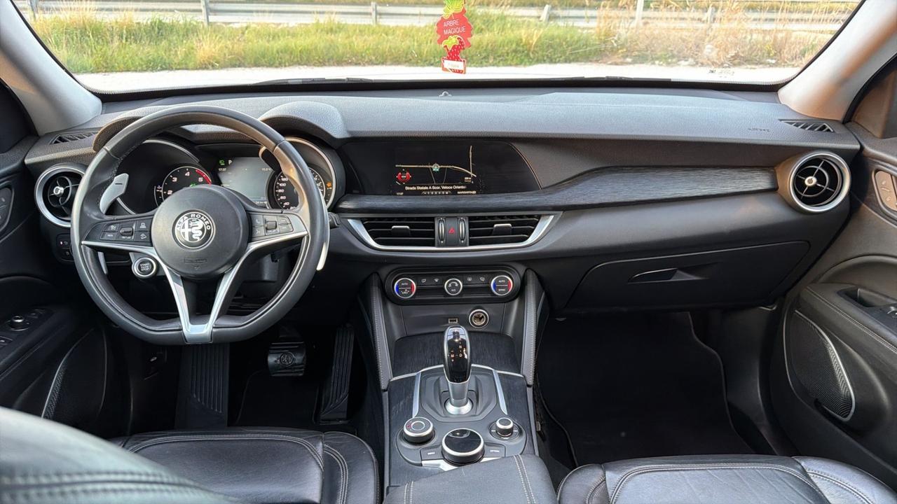 Alfa Romeo Stelvio 2.2 Turbodiesel 190 CV AT8 RWD Super