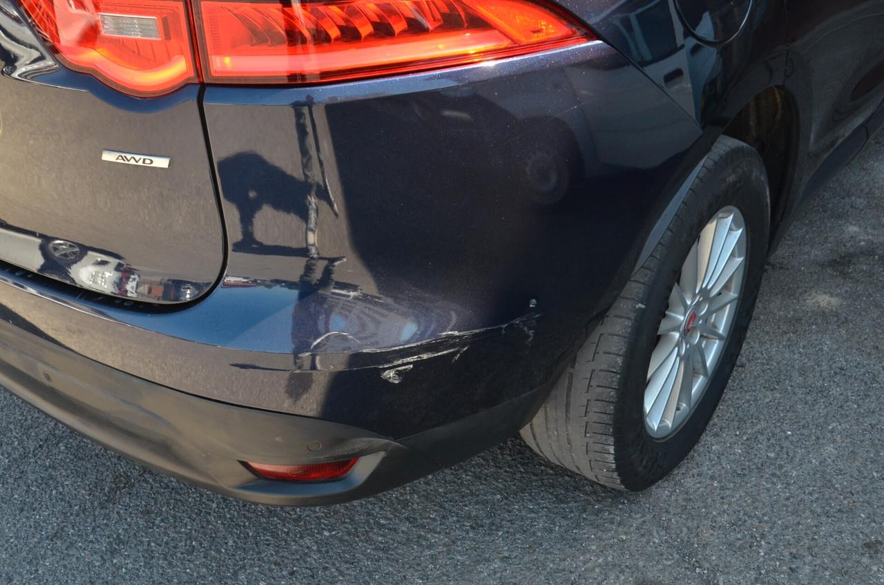 Jaguar F-Pace 2.0 D 180 CV AWD Prestige