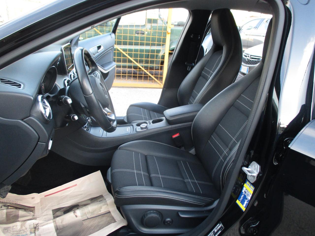 Mercedes-benz GLA 200 d Automatic PARI AL NUOVO