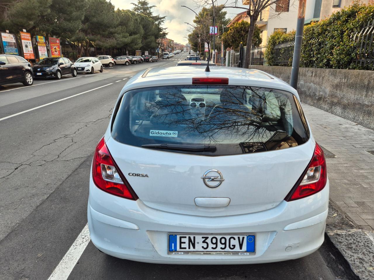 Opel Corsa 1.2 5 porte Sport