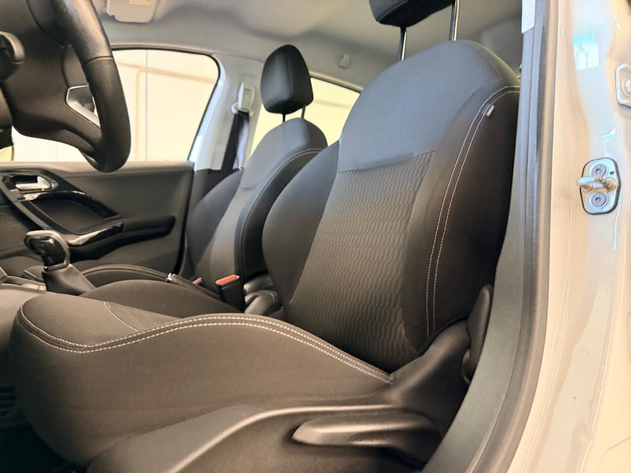 Peugeot 208 BlueHDi 75 5 porte Allure