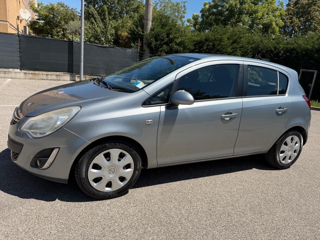 Opel Corsa 1.2 Gpl - NEOPATENTATI - 12 MESI DI GARANZIA -