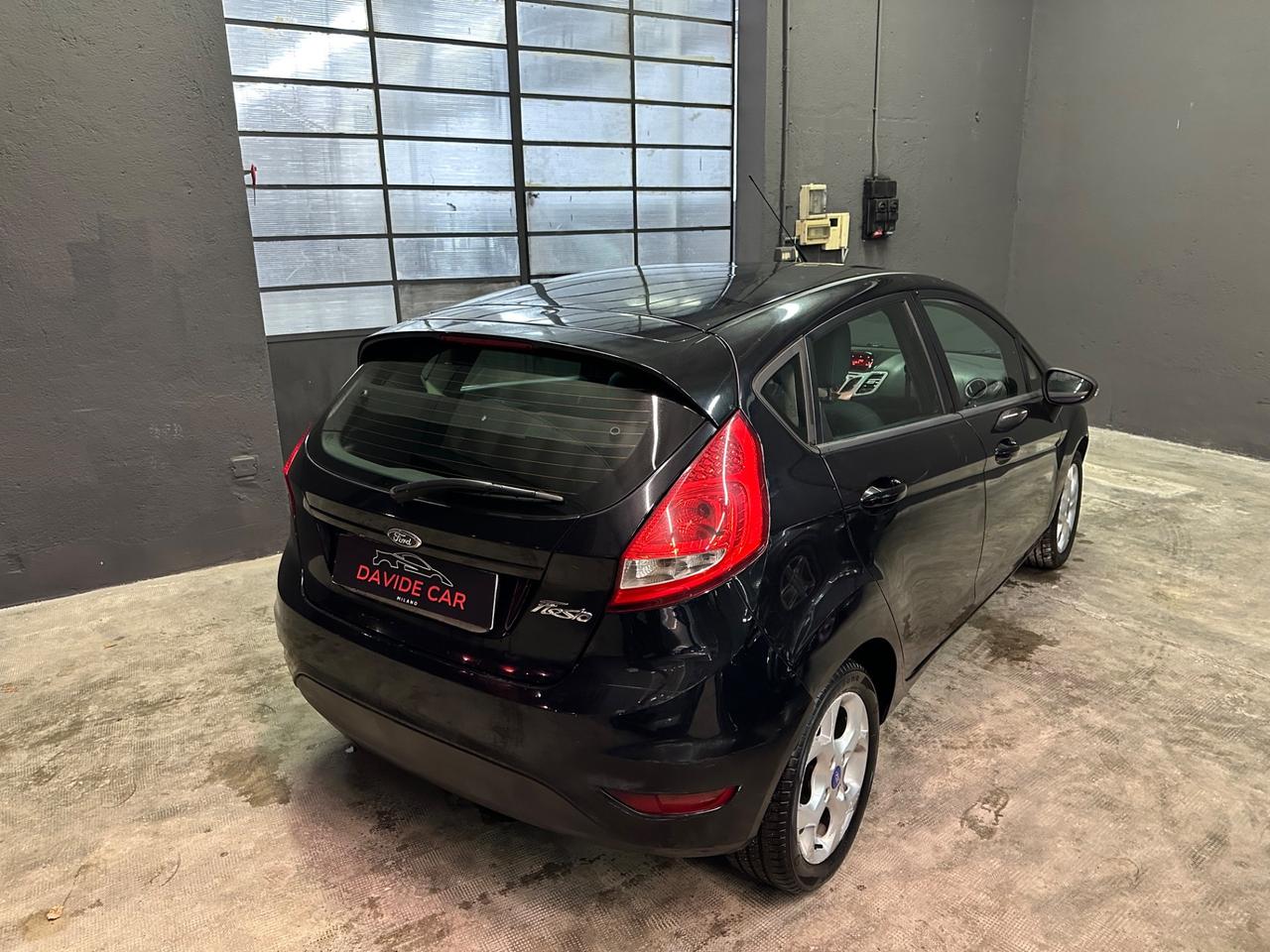 Ford Fiesta Ikon 1.4 5 porte Bz.- GPL