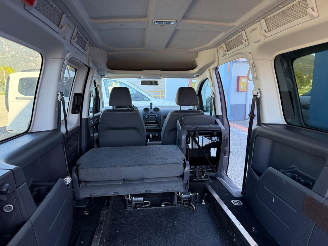 Volkswagen Caddy 1.6 TDI - auto per disabili