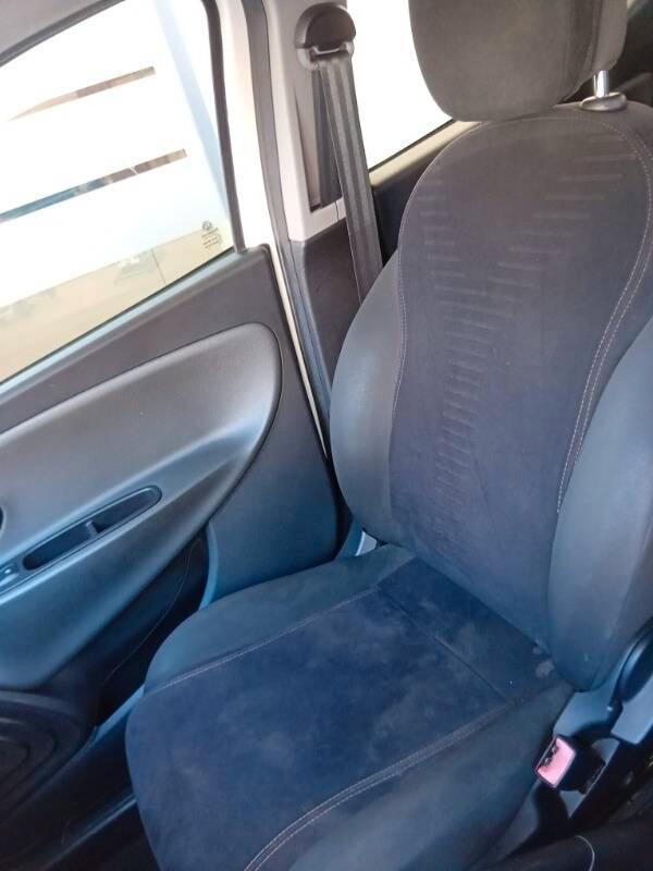 Lancia Ypsilon 1.3 mjt Silver s&s 95cv