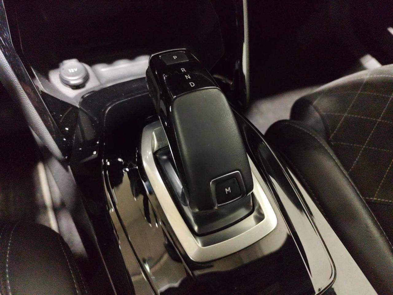 Peugeot 2008 1.5 bluehdi GT Pack 130cv