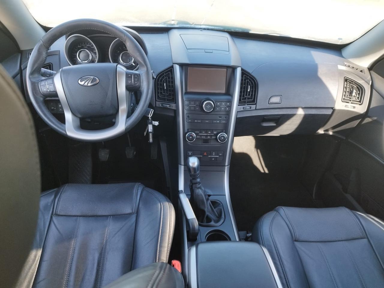 Mahindra XUV500 2.2 16V AWD W8