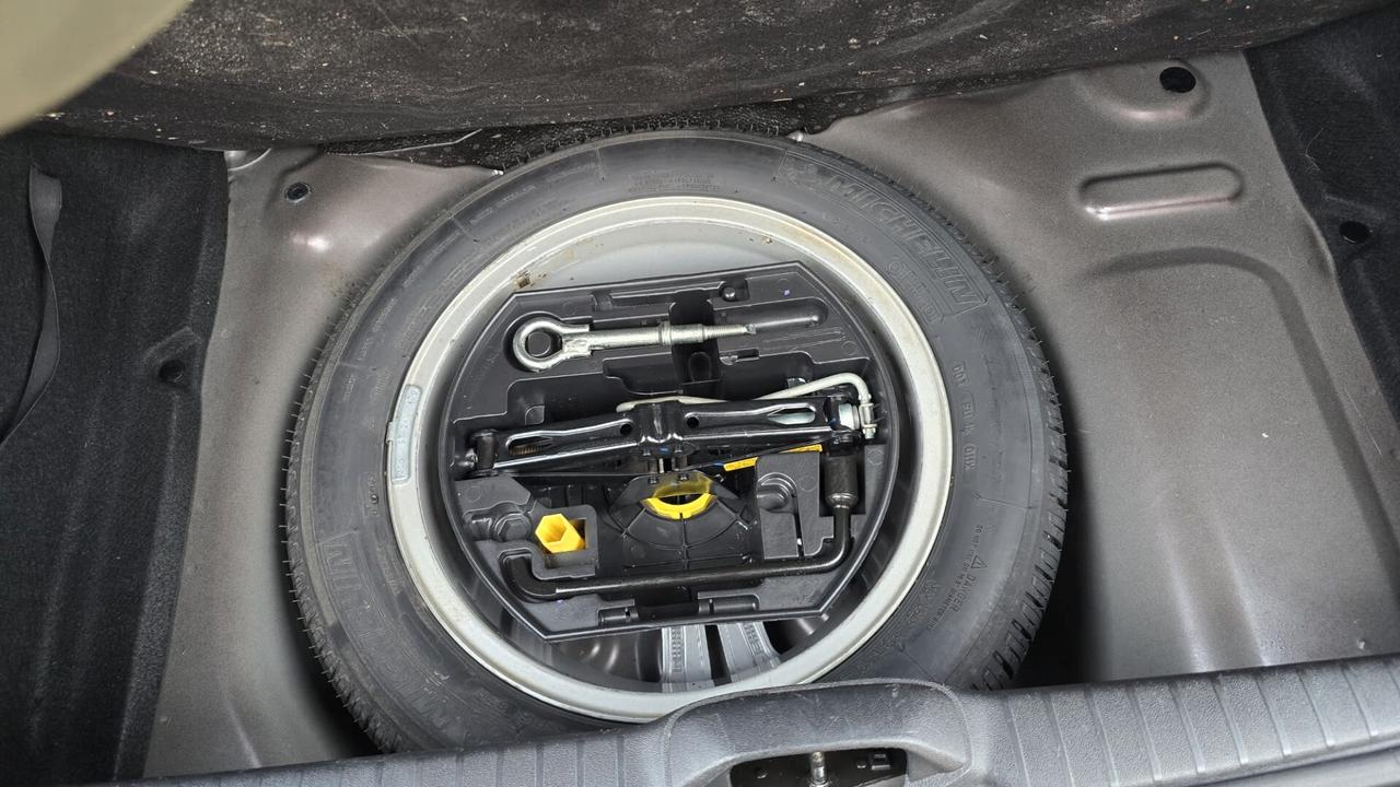 Peugeot 208 1.6 e-HDi 92 CV Stop&Start 5 porte Allure