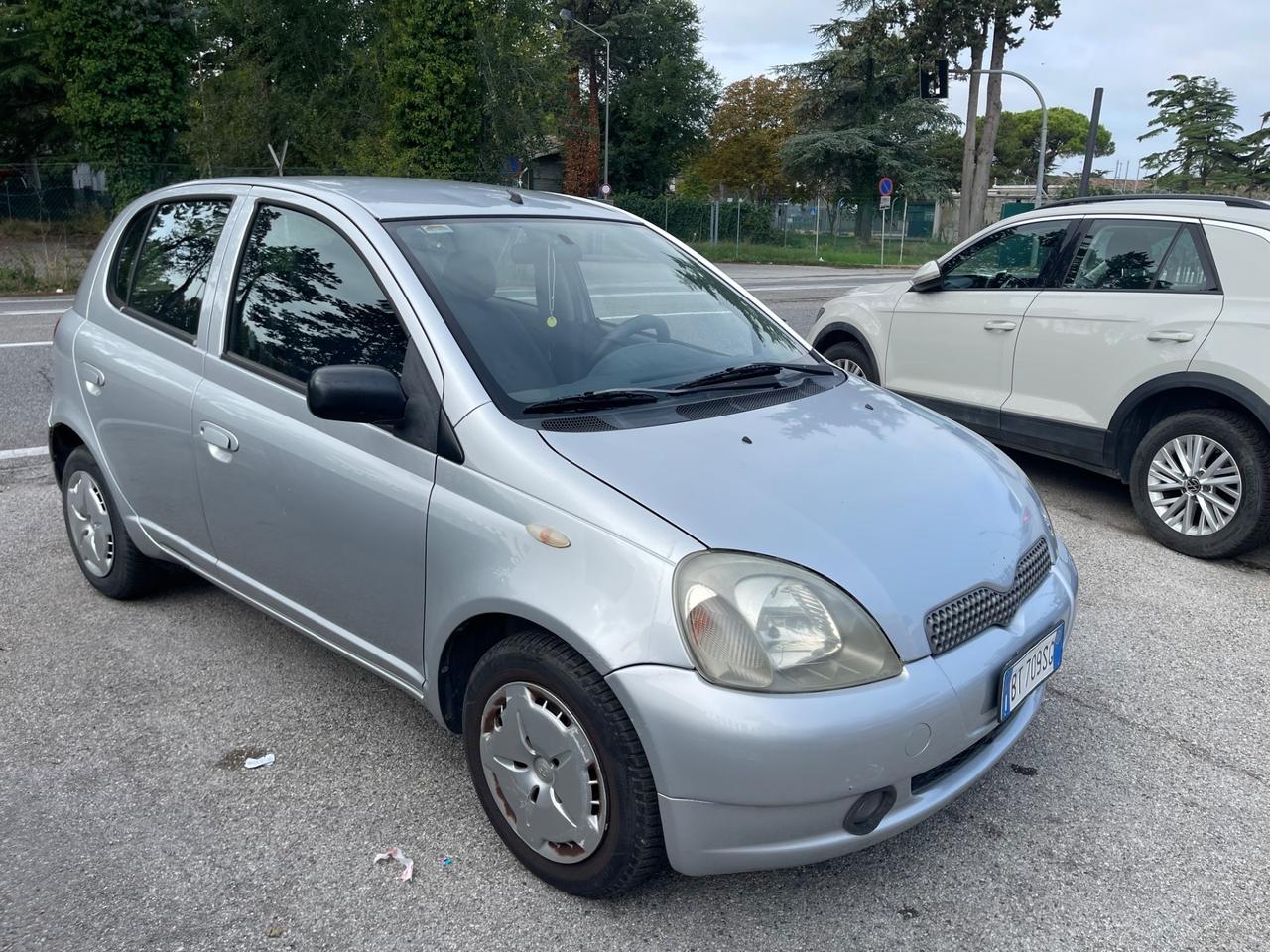 Toyota Yaris 1.3i 16V cat 5 porte Luna '03