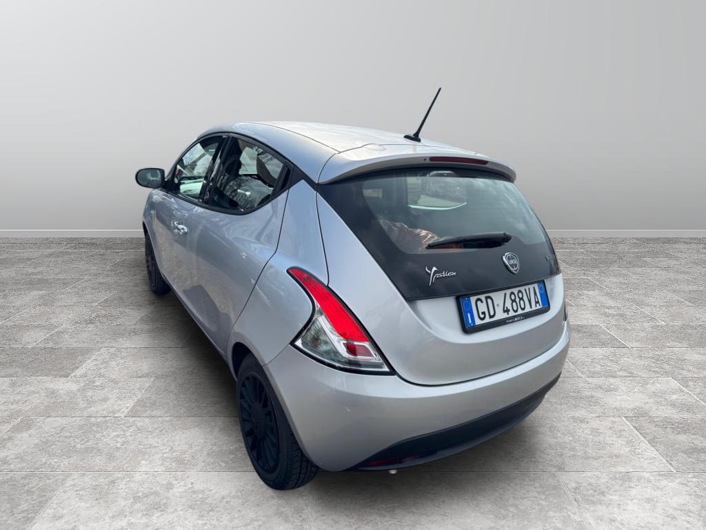 LANCIA Ypsilon III 2021 - Ypsilon 1.0 firefly hybrid Silver s&s 70c