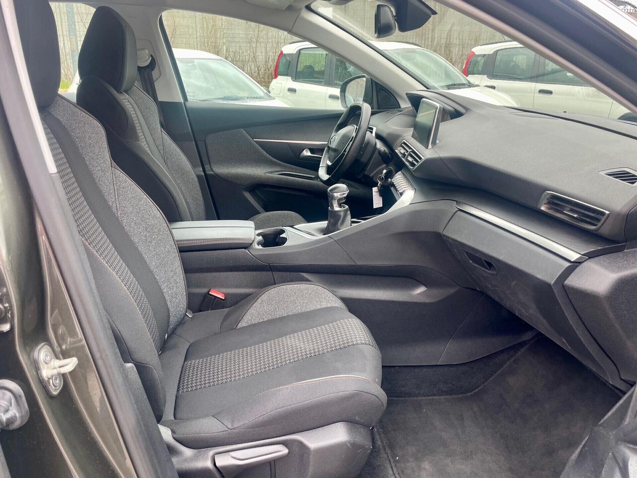 Peugeot 3008 HDi 130cv 6m km 101000 NAVI