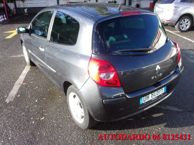 RENAULT Clio 1.2 16V 3 porte Luxe