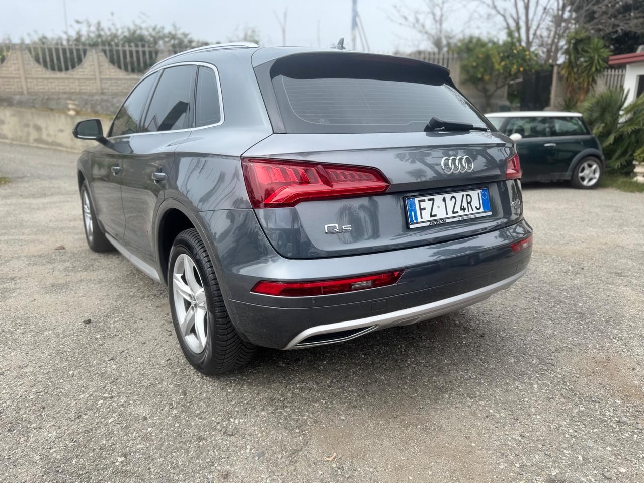 Audi Q5 40 TDI quattro S tronic Business