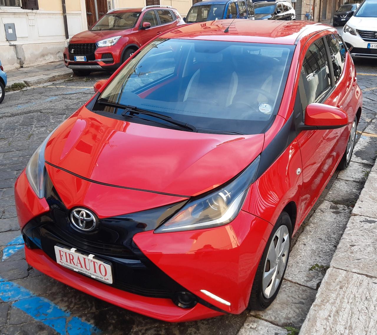 Toyota Aygo 1.0 VVT-i 69 CV 5 porte x-play