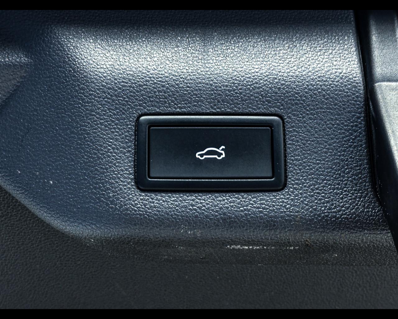 VOLKSWAGEN Multivan 7ª '21-> - Multivan 2.0 TDI 150CV DSG Space