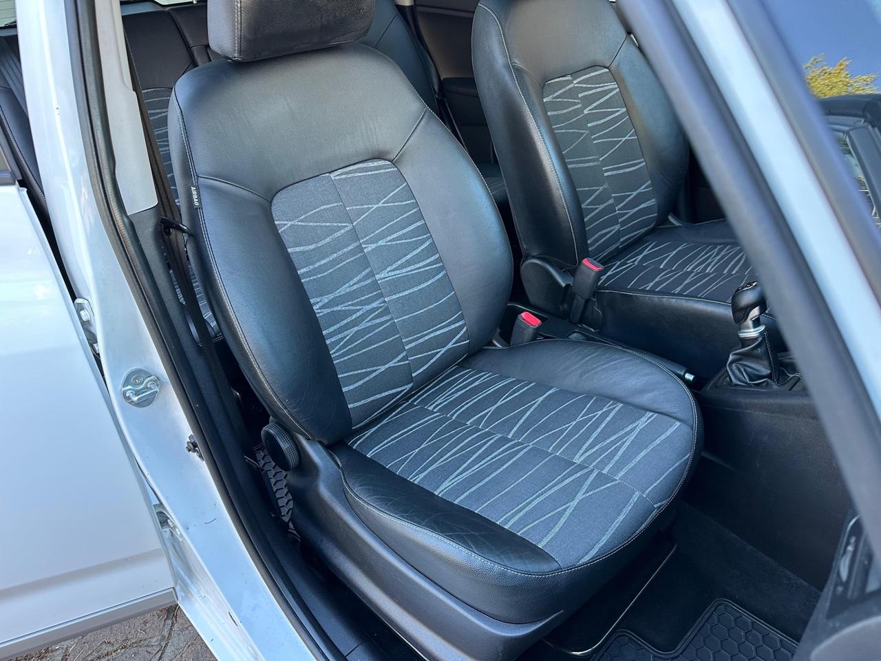 Kia Venga 1.4 CVVT Cool. 79000 KM