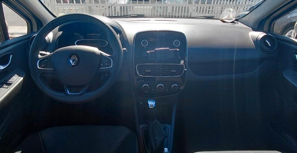 Renault Clio 1.2 75CV 5 porte Zen