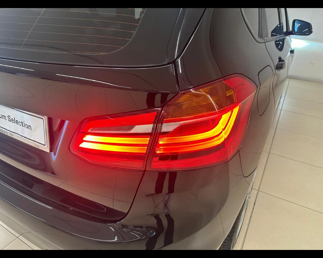 BMW Serie 2 A.T. (F45) - 218i Active Tourer Business