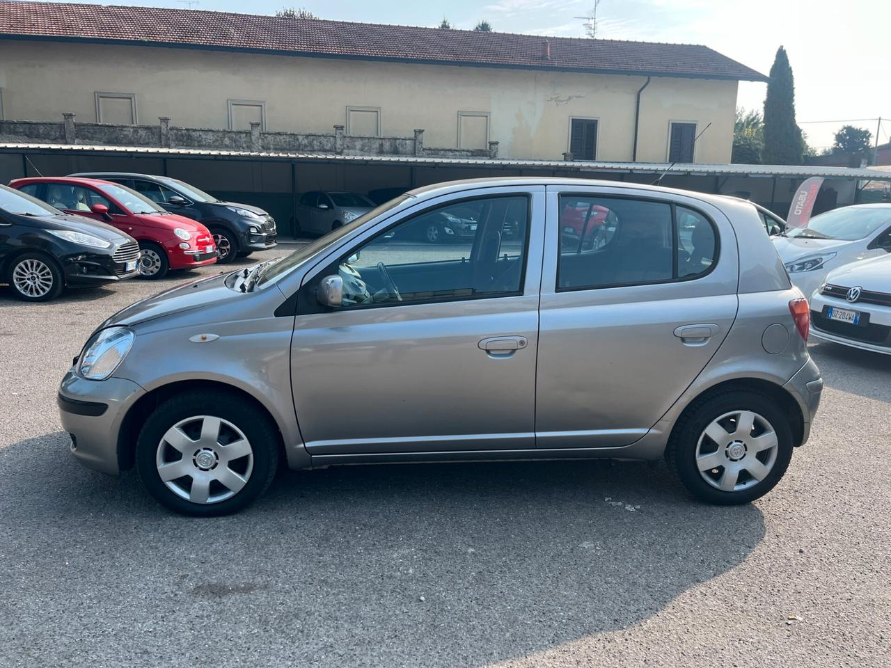 Toyota Yaris 1.0i 16V cat 5 porte