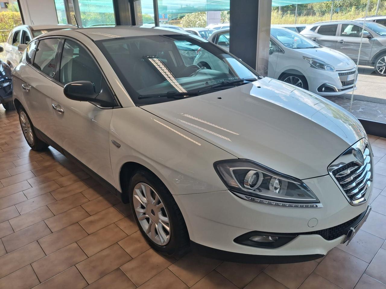 Lancia Delta 1.6 mjt Platino 120cv*NEOPATENTATI