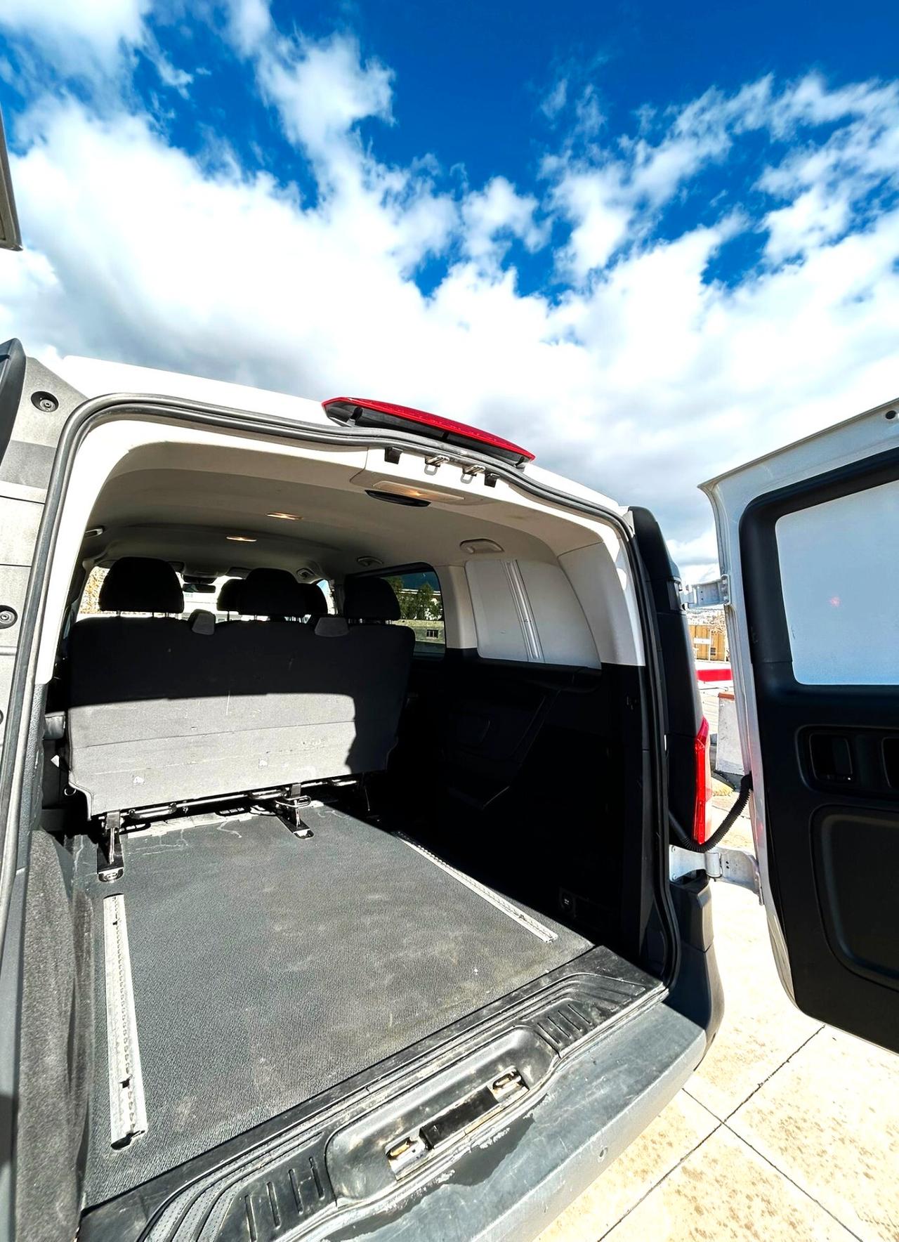 Mercedes Benz Vito Mixto Autocarro 6 posti