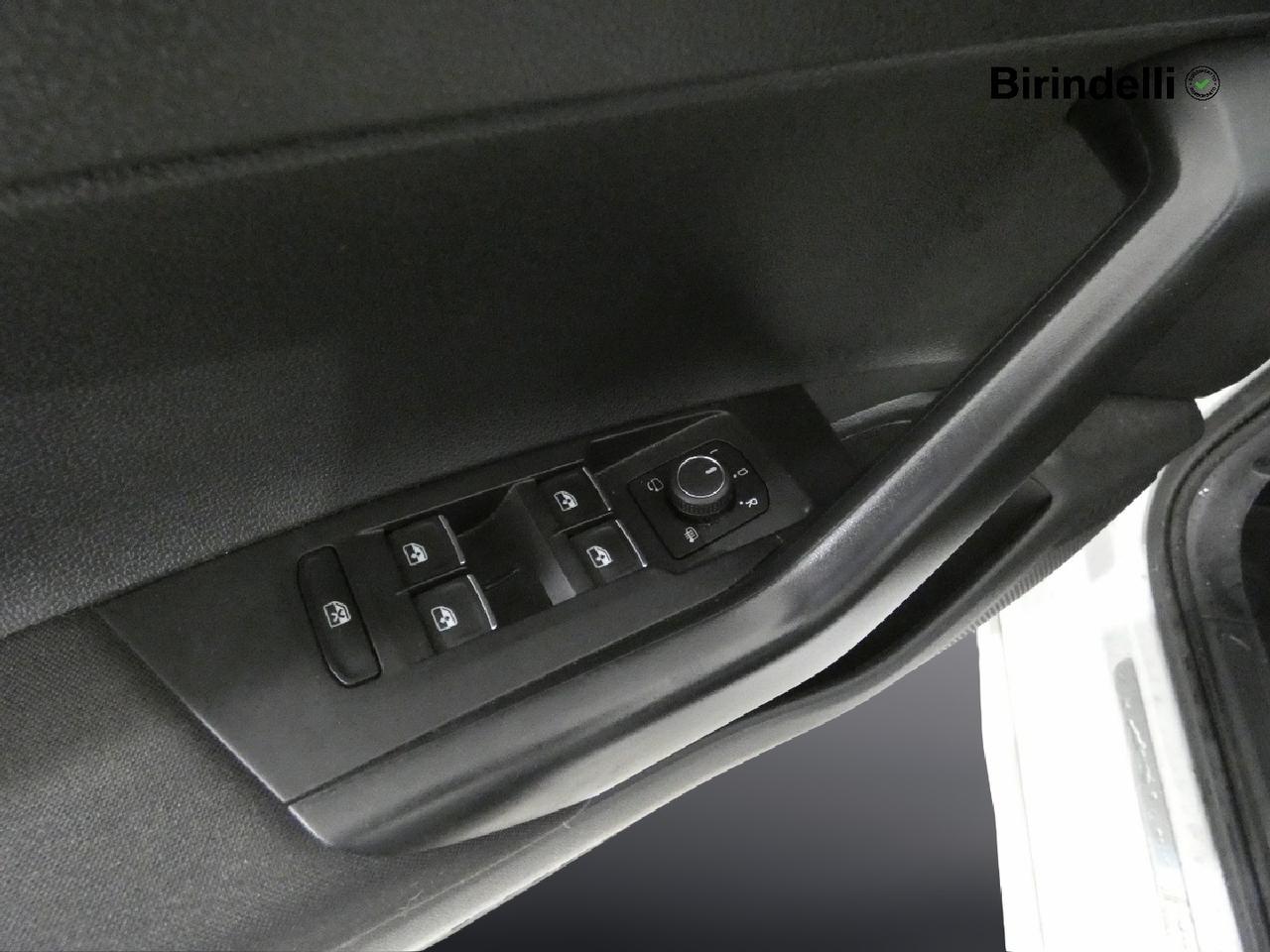 VOLKSWAGEN Taigo - Taigo 1.0 TSI 110 CV DSG R-Line