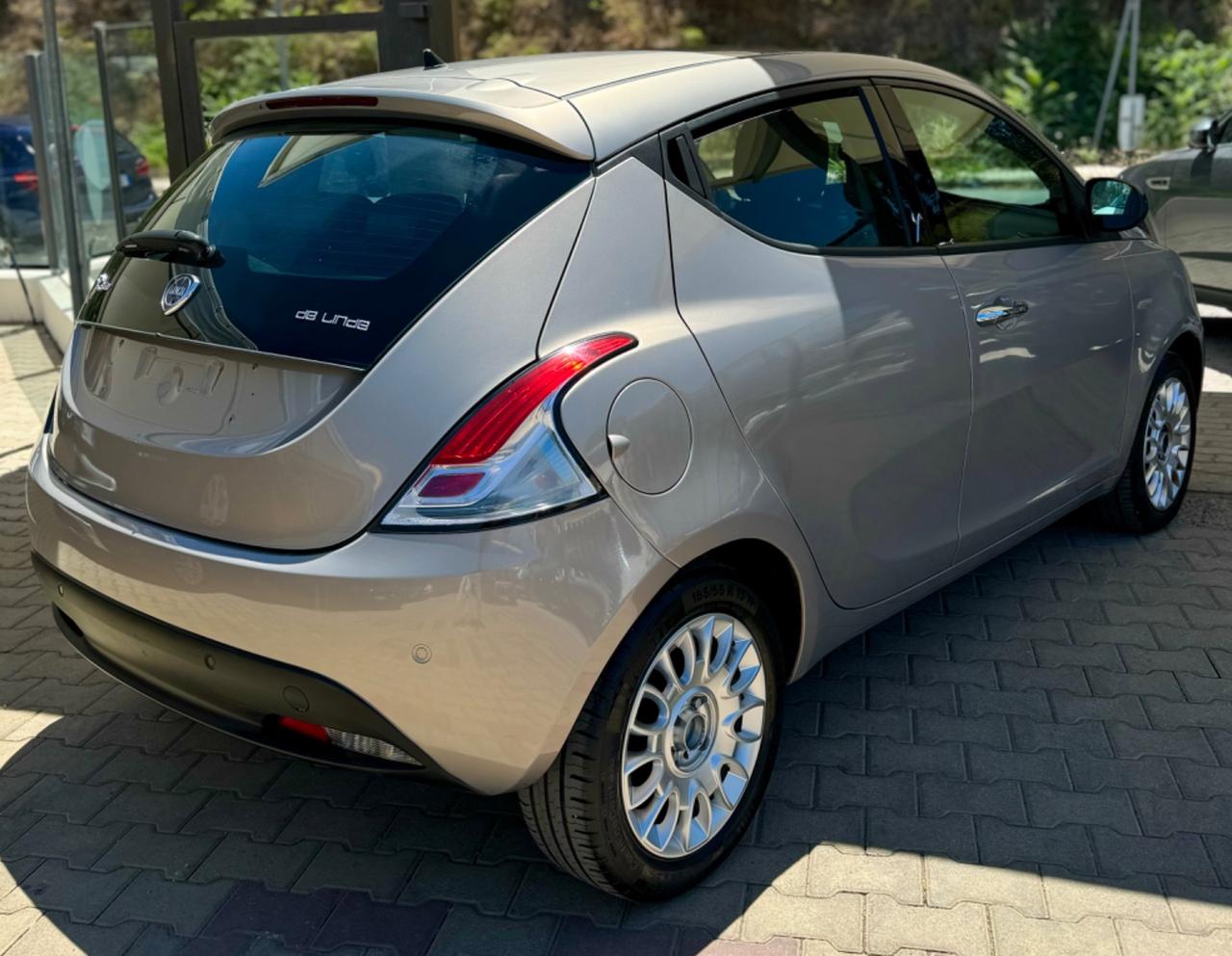 Lancia Ypsilon 0.9 TwinAir 85 CV 5 porte S&S DFN Gold