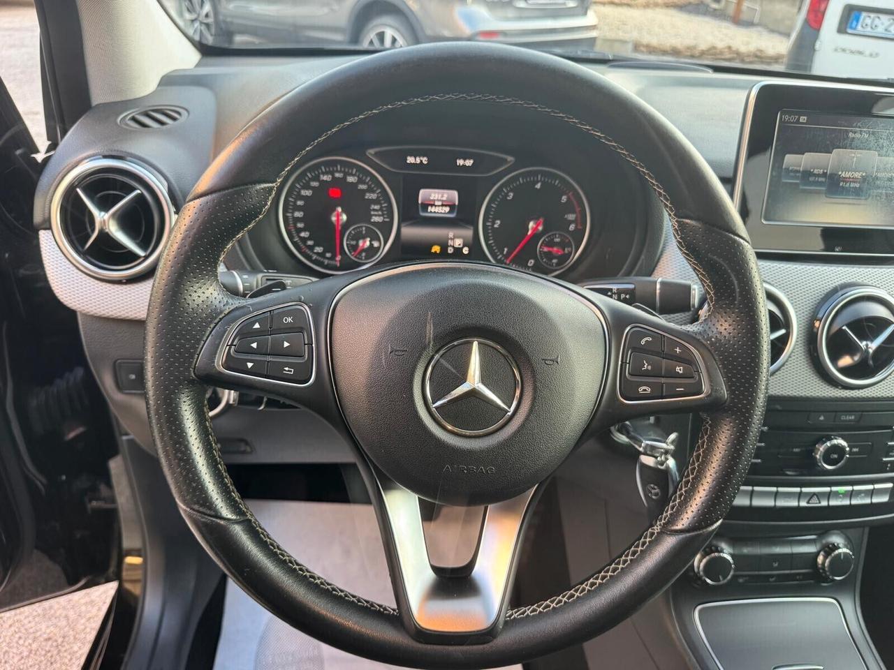 Mercedes-benz B 200 d Automatic Premium