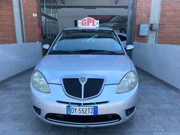 Lancia Ypsilon 1.4 Argento Ecochic GPL