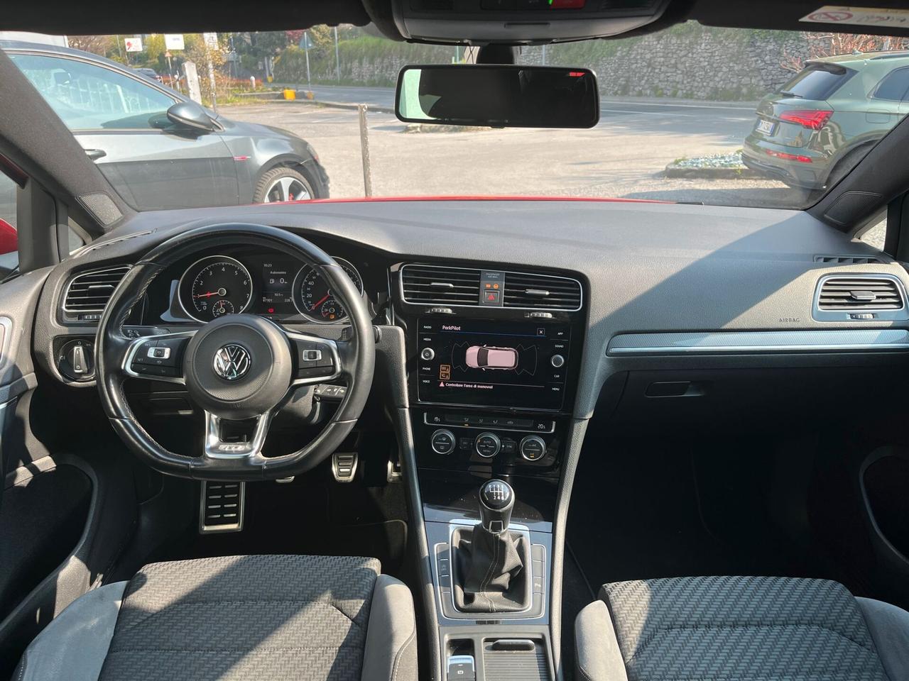 Volkswagen Golf 1.0 TSI 85 CV 5p. Trendline R-Line BlueMotion Technology
