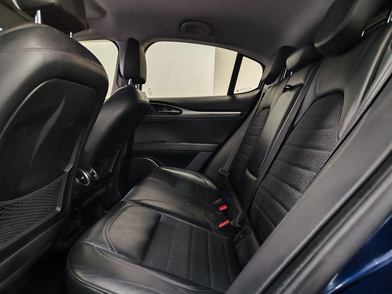 Alfa Romeo Stelvio 2.2 Turbodiesel 180 CV AT8 Veloce