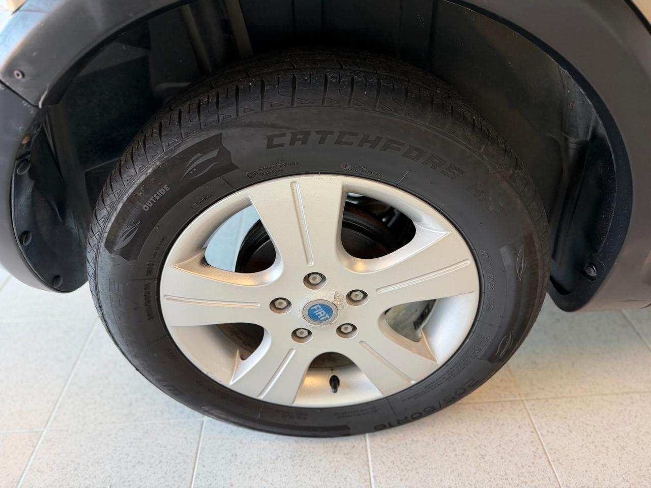 Fiat Sedici 1.9MTJ Experience 4x4 120CV GANCIO TRAINO OMOLOGATO