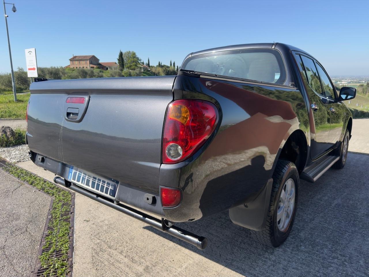 Mitsubishi L200 2.5 DI-D/178CV CC Intense Tender Chassis Fleet