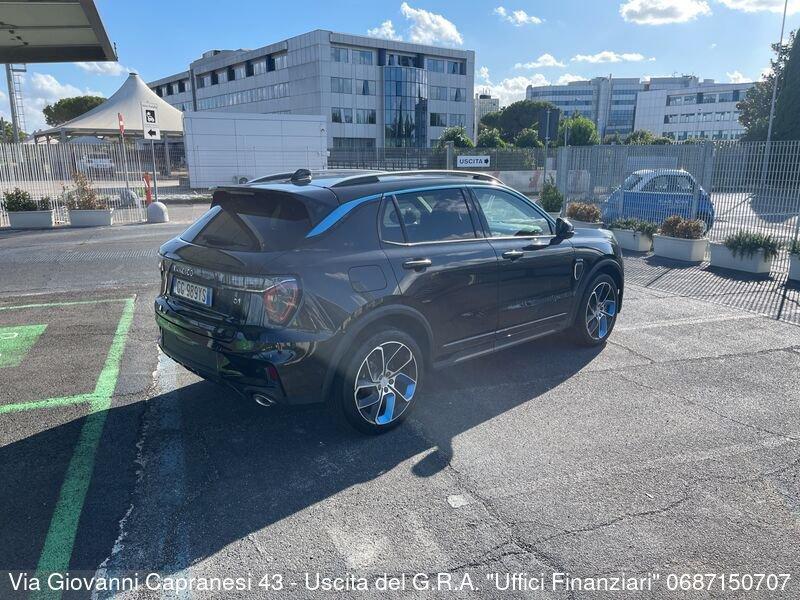 Lynk & Co 01 01 PHEV