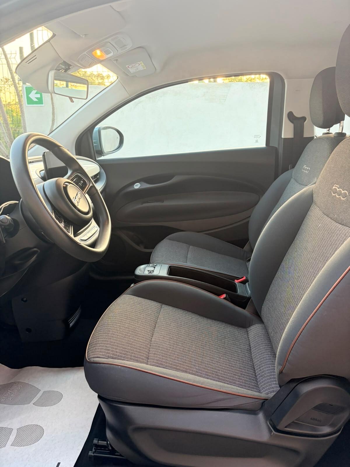Fiat 500 500e Berlina 42 kWh Passion