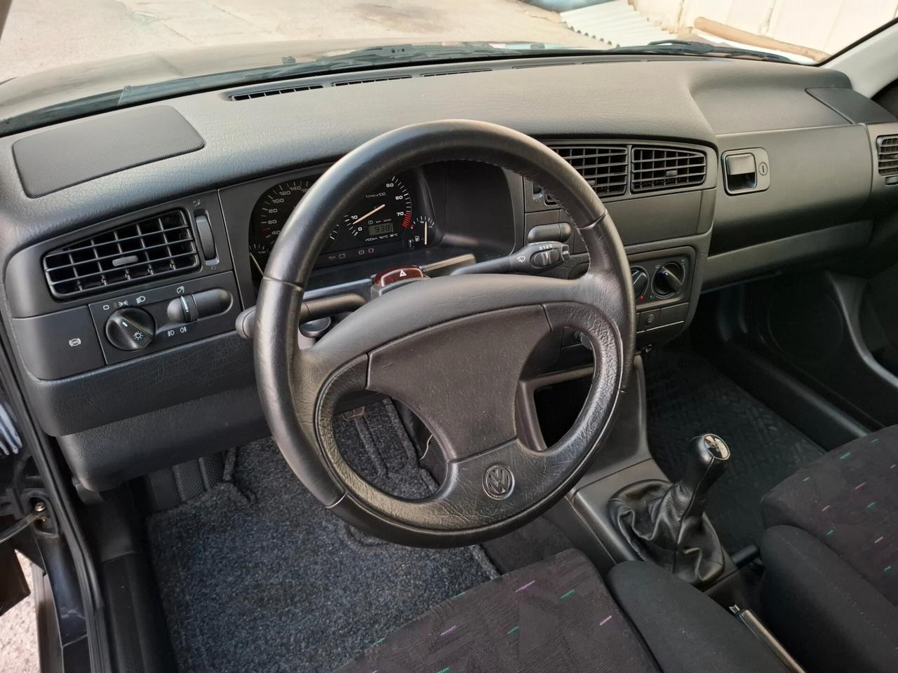 Volkswagen Golf GTI 2.0 16V 29.900km